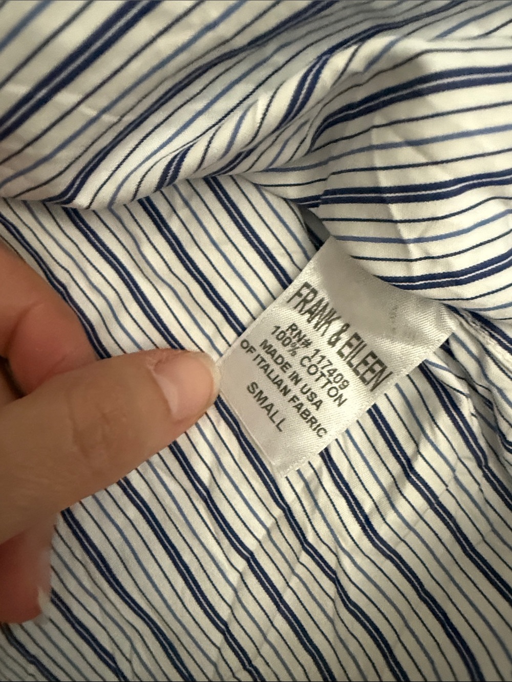 Frank & Eileen women’s White Shirt with Navy Pinstripes Barry. Small. - Picture 4 of 4